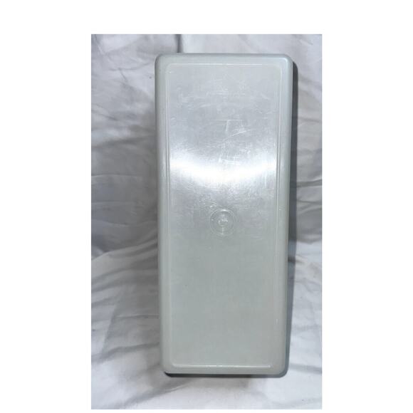 Vintage Republic Polly Flex White Breadbox with Lid - Picture 6 of 9